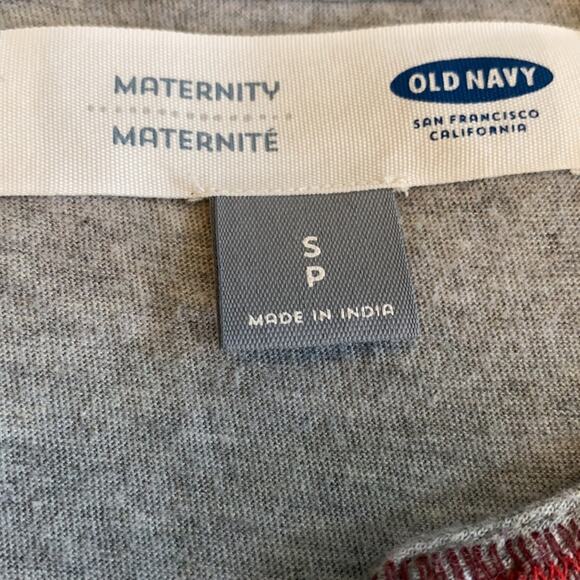 Old Navy Maternity Top ❤️ - Picture 6 of 6